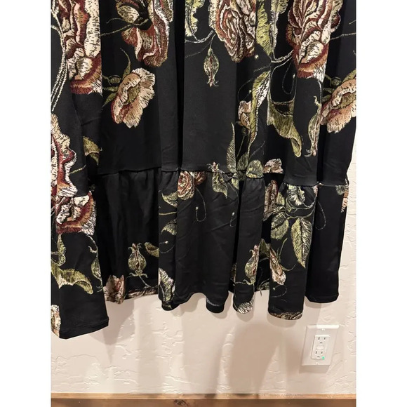 LULAROE Evelyn Tiered Maxi Dress. Floral. Size 2x 20-22 Black/Mulit NWT - Picture 3 of 5